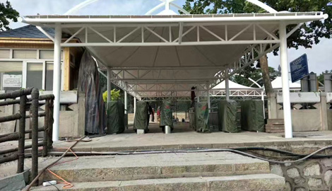 乐竞(中国)-lejing.com膜面材质不同的影响