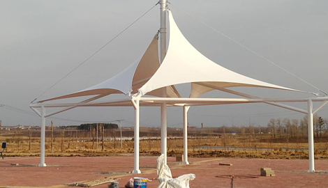 乐竞(中国)-lejing.com车棚膜面是越厚越好吗？